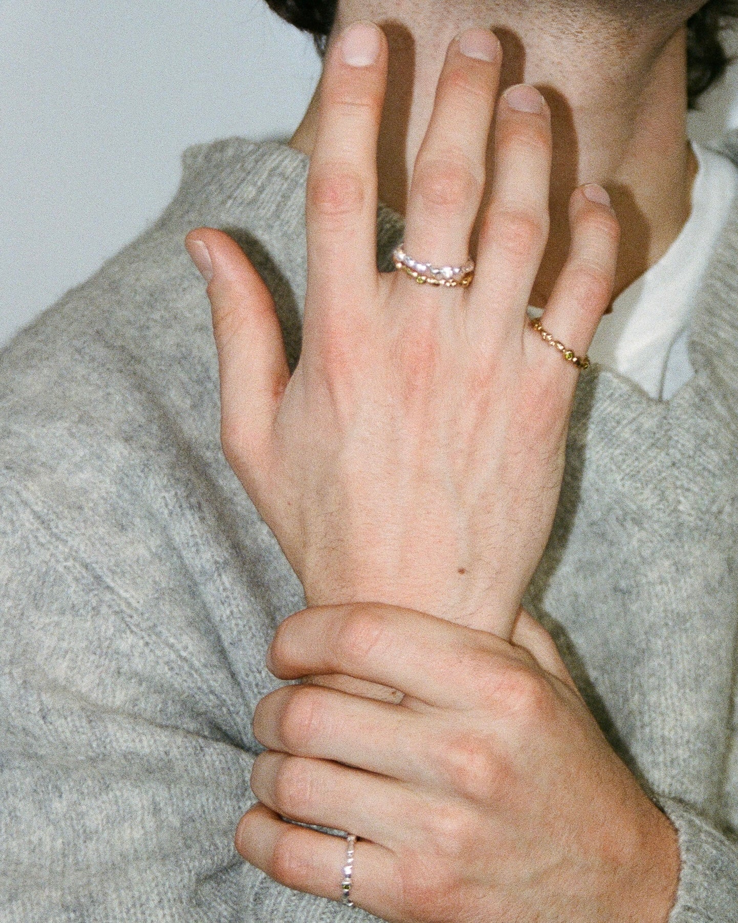Bague en vermeil et argent recyclé sertie de pierres fines, bijou minimaliste porté au quotidien – Osmo Paris