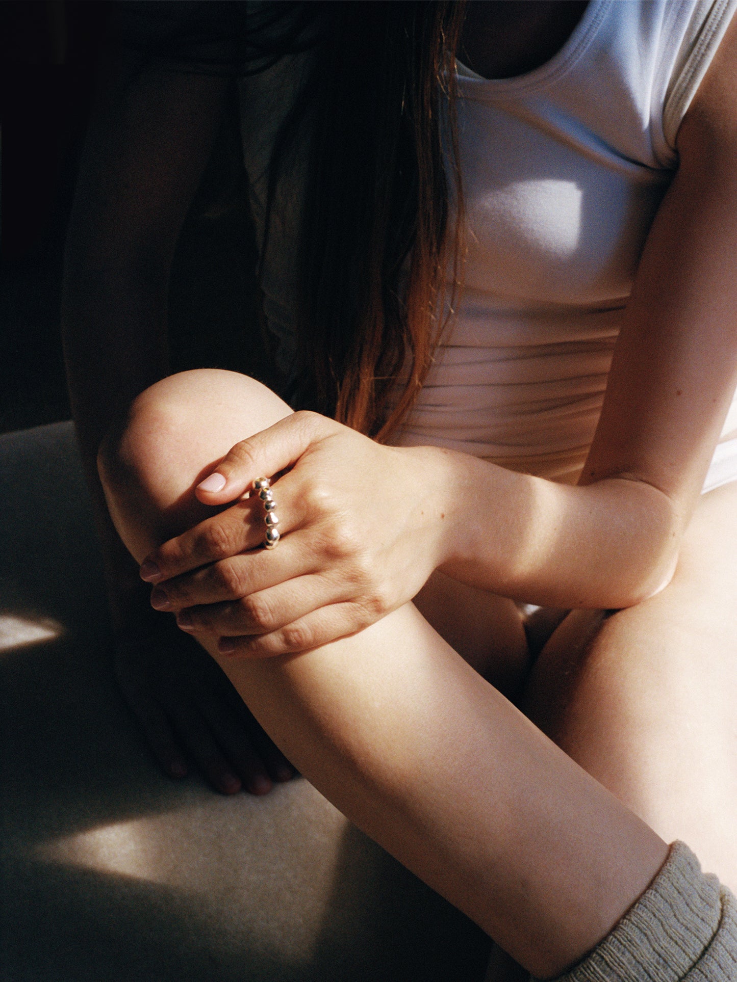 Bague minimaliste Pépites Big en argent recyclé 925 et pierres fines naturelles portée au quotidien – Osmo Paris