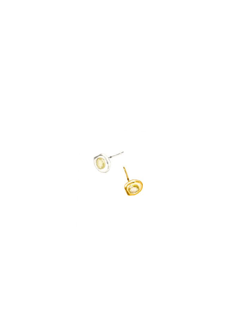 BOUCLE D’OREILLE ÉTREINTE (PUCE) 004